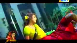 chaya  singh sexy saree song