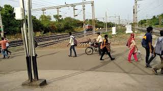 Train crossing in avadi station