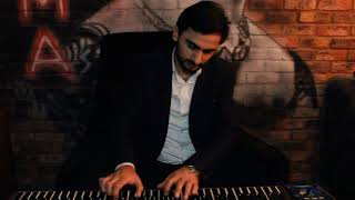 Etimad Eliyev piano