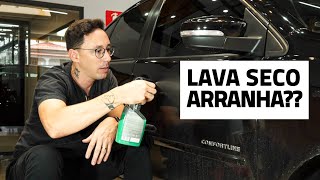 LAVAGEM A SECO em carro preto