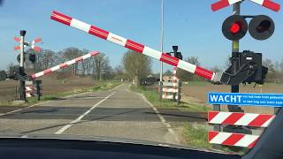 Spoorwegovergang Ruurlo // Dutch railroad crossing