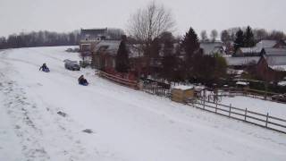 Sleeen op de dijk bij Haaften