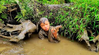 The orphan boy's skill of catching fish in tree holes - Tư Duy