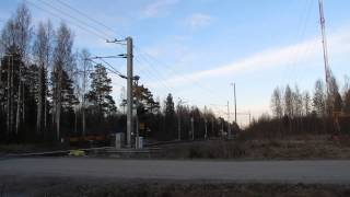 InterCity Ic 921 and freight train T 4036 meeting @ Venetmäki and passing KYLMÄMÄKI...