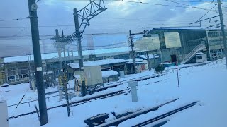 高岡から金沢…電車の車窓から…雪景色