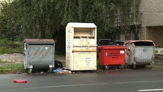 Z mesta miznú kontajnery na odevy