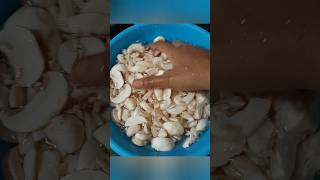 🍄ଛତୁ ଭଜା ଟିକେ ନୁଆ ଷ୍ଟାଇଲ ରେ#shorts #viral #ytshorts #food