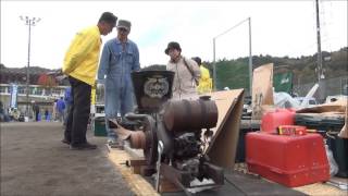 ムサシＭＢ石油発動機で精米している風景