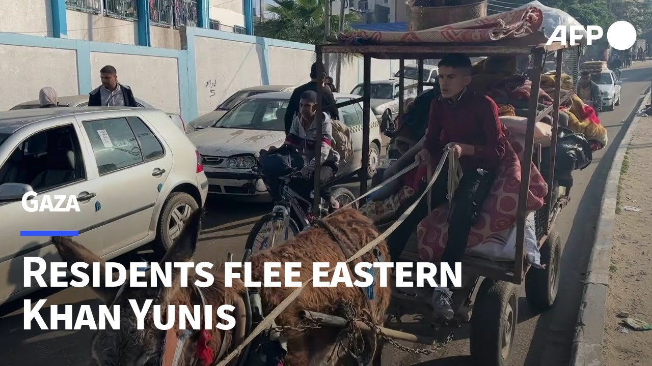 Residents Flee Eastern Khan Yunis In Gaza As Seven-day Truce Expires ...