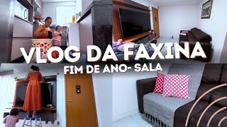 Vlog faxina de fim de ano na sala / limpando o apartamento com a minha bebê de 1 ano