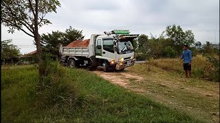 รถดั้มทีมงานยางนคร แต่งจัดเต็มทุกคัน เทดินเที่ย วสุดท้ายก่อนเลิกงาน dump truck Thailand