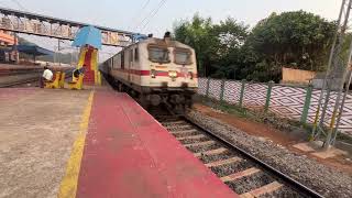 12839 Howrah-Chennai Mail furiously skips Vani Vihar at a speed of 90