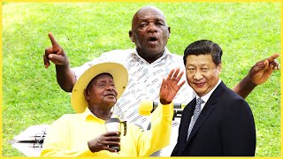 Hajji Nadduli Ayise Olukiiko Okusuuza Museveni Ne China ekisaawe Ky'Entebbe. Ataddewo Enkola