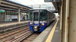 4K 回1625D 回送 日本海ひすいライン えちごトキめき鉄道 ET-122形基本番台 直江津駅3番線発車 ※ハイビーム有り