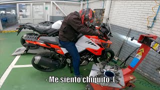 La moto 😅 MÁS GRANDE y PESADA que he manejado 😨 | Vstrom 1050 XT 🔥