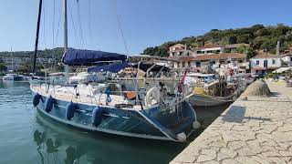 Meganisi port Vathi NW jetty overview - sailing guide