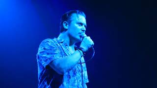 MIKE PATTON Reacts to Heckling Behavior!