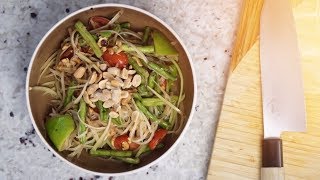 How to make THAI PAPAYA SALAD VEGAN without losing authenticity