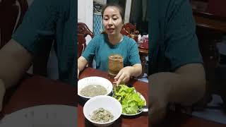 ลาบปลาน้ำโขงสูตของชาวลาวเฮาสาวนุ้ยรีวิวกินเองจร้า