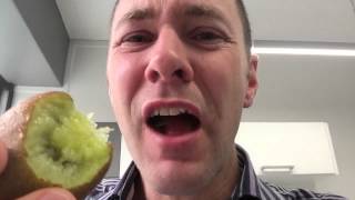 Kiwifruit: Leave the skin on when you eat your next Kiwifruit?