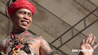 Pangalangok Jilah bernyanyi bersama Pasukan Merah TBBR di Pekan Gawai Dayak Kapuas Hulu ke II