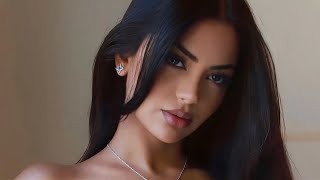 The Story Behind Her Confidence & Style | Ester Bron Biography & Lifestyle