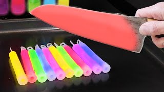 🔴EXPERIMENT 🔴 Glowing 1000 Degree KNIFE VS Glowsticks