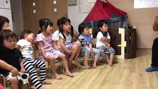 松山市　保育園　★　Story time(^^)！おもしろい英語の絵本がたくさんあるよ♬