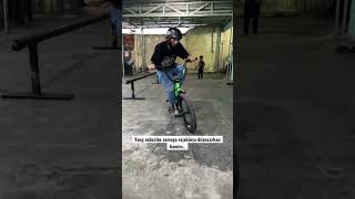 How to tailwhip BMX