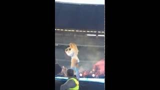 Beyoncé - HOLD UP + COUNTDOWN (The Formation World Tour - Brussels 2016)