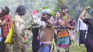 Papua New Guine - Maramuniengas Ignored Region Since 1975