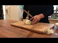 dicing an onion with only one hand how to dice an onion