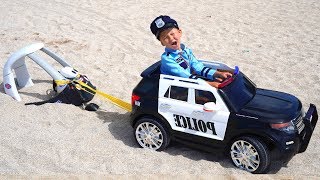 Policeman Senya saves a LITTLE car
