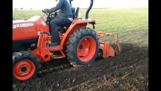 KUBOTA L3200 TRACTOR