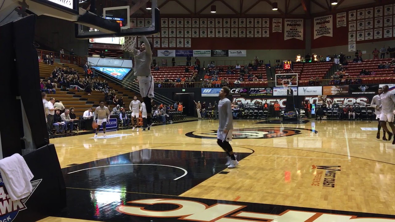 The Pacific Men’s Basketball Team Takes The Floor - YouTube