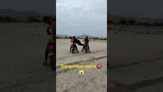 حرکت خطرناک wow👀#shorts #motorcycle#dangerous#youtube#wow #جديد