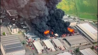 Incendio a San Giuliano, le impressionanti immagini dall’alto