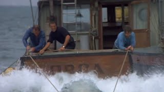 Jaws 1975 - It's IMPOSSIBLE (HD)