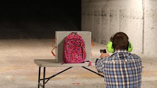 Bullet-resistant backpack sales soar after mass shootings| CCTV English
