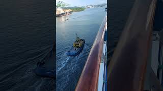 Tug Boat Escorts The Carnival Spirit Towards The Panama Canal #TugBoat #panamacanal #carnivalspirit