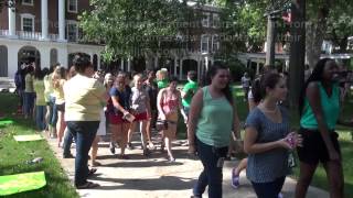 New Students Arrive at Hollins for the 2013-14 Academic Year