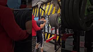 370 kg deadlifting #shorts #shortsviral #shortsfeed #youtubeshorts #fitness