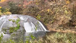 「釜淵の滝」　2022年11月7日　岩手県花巻市花巻温泉台川