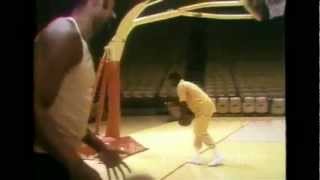 Wilt Chamberlain swishes four 3-point range hook shots in a row!