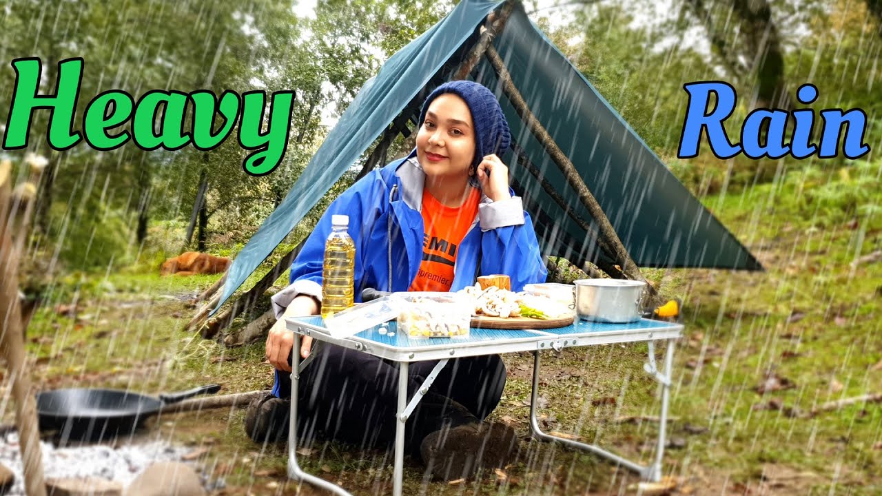 Solo Camping Camping In Heavy Rain And Thunderstorm Cooking Asmr