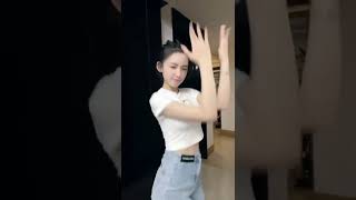 Hot-Tiktok-Girl抖音女孩,好看的小姐姐 这样的身材打几分,抖音舞蹈