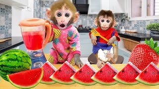 🐵Adorable Monkey Baby Bi Bon makes watermelon smoothie and takes care brother 🍉 Animal HT