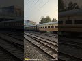 12909 Bandra terminus - Hazrat NIzamuddin Garib Rath Express Crossing With TVC-NZM Rajdhani Express