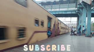 INDIA'S ONLY NON-AC DOUBLE DECKER TRAIN 09023 VALSAD MMCT PASSENGER