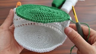 INCREDIBLE 😯 How to make a very useful crochet napkin holder.Tığ işi çok güzel örgü peçetelik yapımı